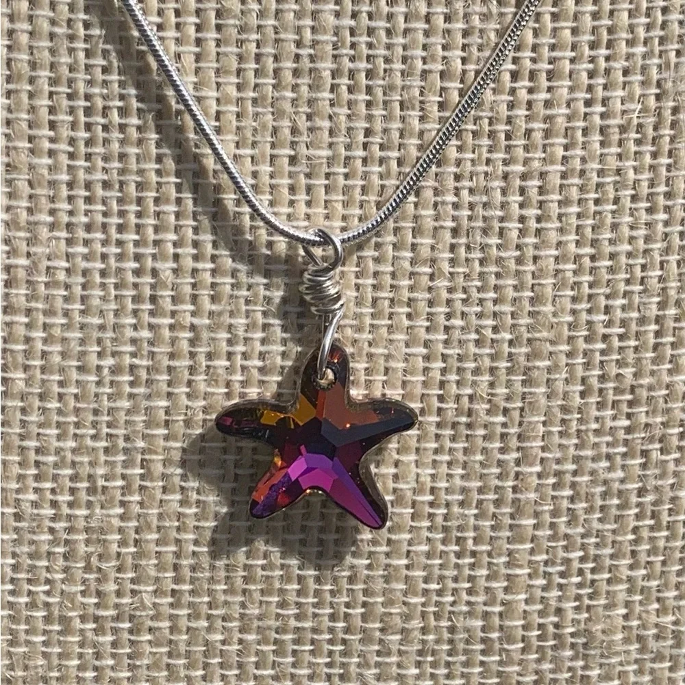 Swarovski Vintage Star fish necklace.Hand wired SS - Picture 4 of 7